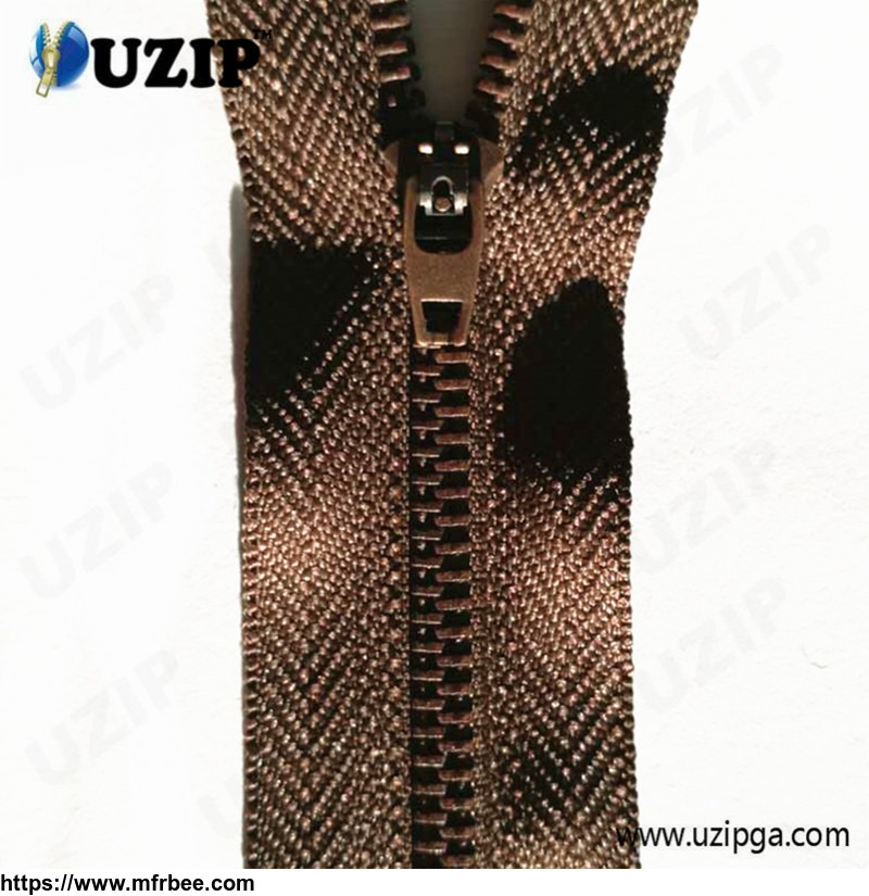 red_bronze_zipper_for_jeans