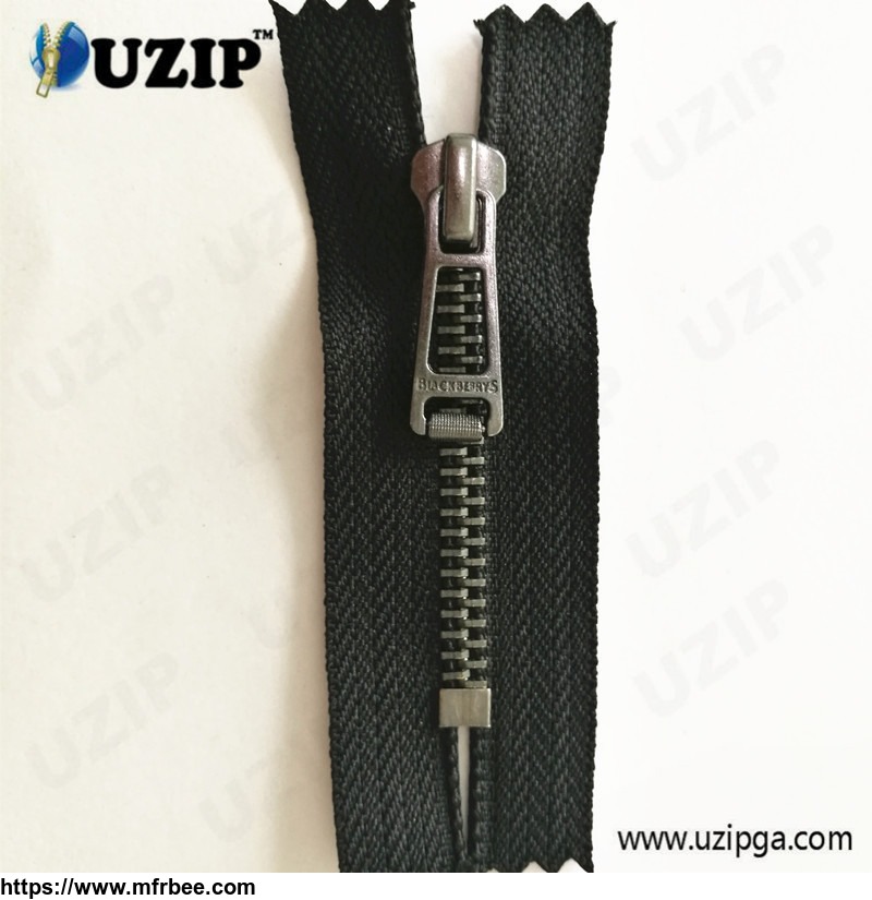 zipper_5_closed_with_customer_puller