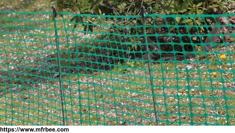 versatile_barrier_fence_with_square_mesh_opening