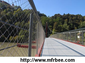 steel_mesh_balustrade_for_bridge_path_and_stairs