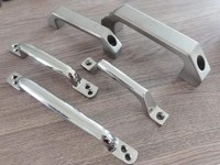more images of handle and hinge